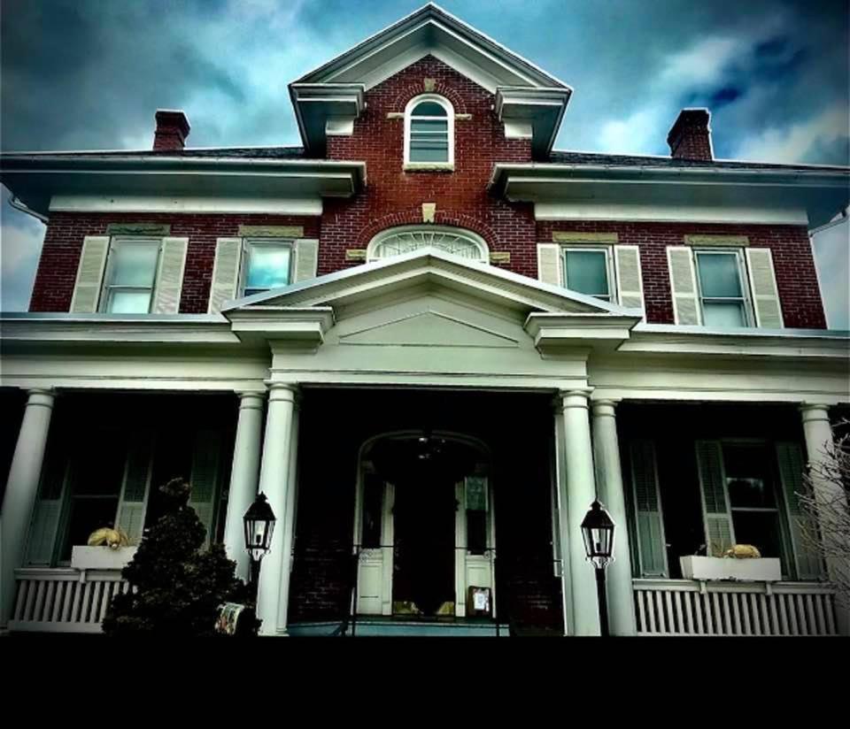 Waynesboro Historic 1912 Hoover House Bed And Breakfast المظهر الخارجي الصورة